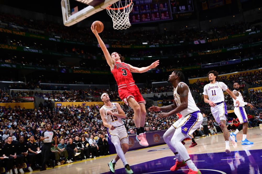 守中展现出 守中展现出