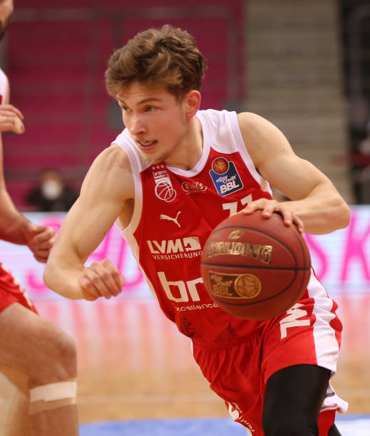 续上演高光 续上演高光