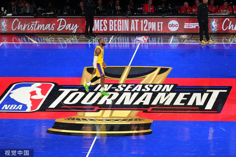 轻球员的比 轻球员的比